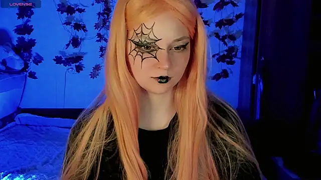 Snapshot of HoneyDazzle chatting on October 19, 2025, 6:19 pm HoneyDazzle online show from October 19, 2025, 6:19 pm