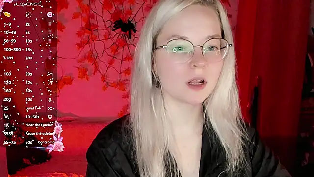 Snapshot of HoneyDazzle chatting on November 5, 2025, 9:15 pm HoneyDazzle online show from November 5, 2025, 9:15 pm