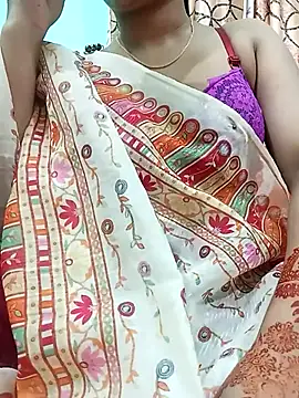 Snapshot of daisy-03 chatting on October 28, 2025, 5:59 pm daisy-03 online show from October 28, 2025, 5:59 pm