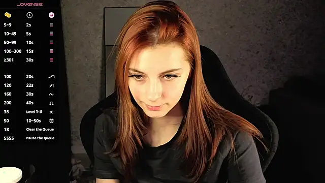 Snapshot of kitti_sweett chatting on November 7, 2025, 8:31 pm kitti sweett online show from November 7, 2025, 8:31 pm