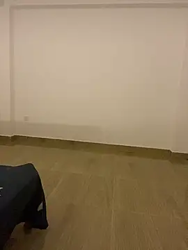 Monica  Bellucci   online show from November 28, 2025, 1:47 pm