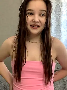 Snapshot of DanaDaily chatting on October 8, 2025, 12:47 pm DanaDaily online show from October 8, 2025, 12:47 pm