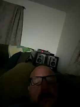 smkbustr online show from October 8, 2025, 7:06 am