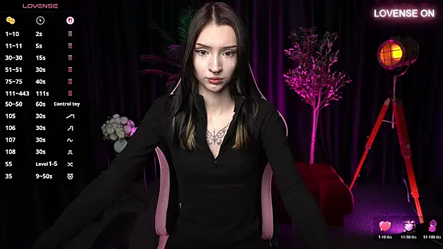 Snapshot of Trix_Void chatting on February 9, 2026, 10:41 am Trix Void online show from February 9, 2026, 10:41 am