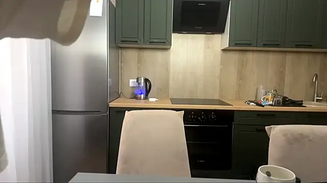 SunnySprinkle online show from October 9, 2025, 12:58 pm