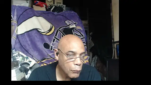 Snapshot of A_CIGAR_MAN chatting on November 10, 2025, 7:07 am A CIGAR MAN online show from November 10, 2025, 7:07 am