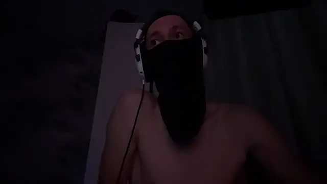 suicdemask online show from October 5, 2025, 8:40 pm