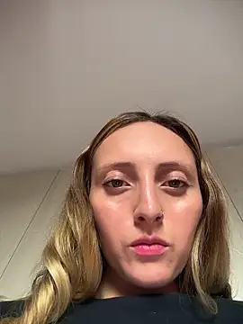 Snapshot of Mia_dca chatting on November 20, 2025, 7:35 pm Mia dca online show from November 20, 2025, 7:35 pm