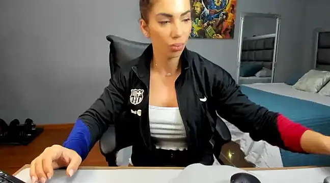 Snapshot of Alesyamuscledoll@xh chatting on January 18, 2025, 8:09 pm Alesyamuscledollxh online show from January 18, 2025, 8:09 pm