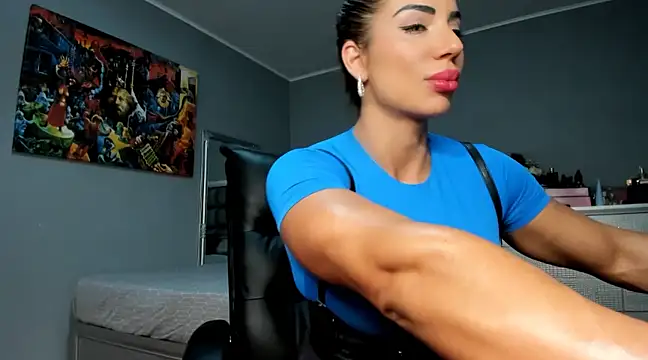 Snapshot of Alesyamuscledoll@xh chatting on February 7, 2025, 12:39 pm Alesyamuscledollxh online show from February 7, 2025, 12:39 pm