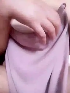 lina ae online show from October 15, 2025, 8:25 am