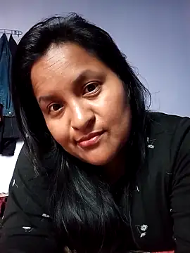 lucia00xx online show from March 3, 2026, 10:48 pm