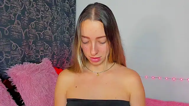 Snapshot of Sophia_rouse chatting on October 29, 2025, 3:42 am Sophia rouse online show from October 29, 2025, 3:42 am