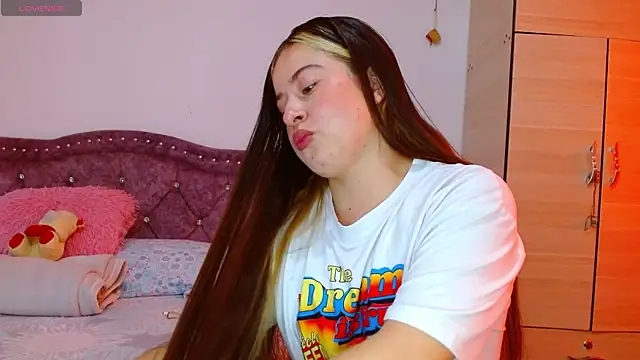 Hanssel tess online show from October 18, 2025, 4:30 pm