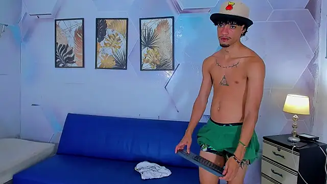 Justin rain online show from November 2, 2025, 6:32 pm