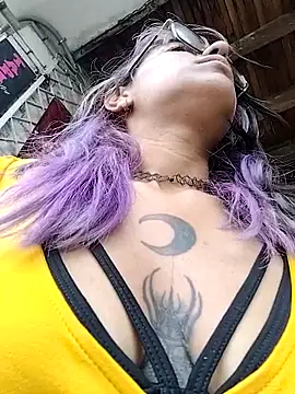 Abby 2-1 online show from December 2, 2025, 8:37 pm