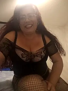 Snapshot of Kamila70 chatting on December 16, 2025, 2:38 am Kamila70 online show from December 16, 2025, 2:38 am