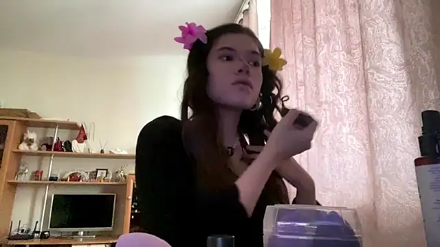 AlmetaBradicich online show from October 12, 2025, 5:17 am