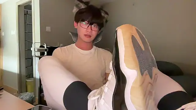 Snapshot of iambennet chatting on December 15, 2025, 1:04 pm iambennet online show from December 15, 2025, 1:04 pm