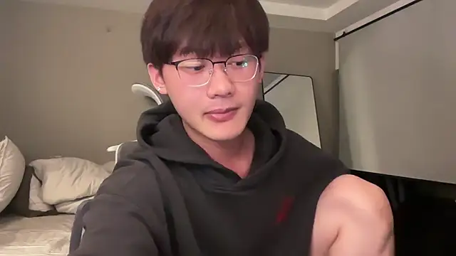 Snapshot of iambennet chatting on February 16, 2026, 1:40 pm iambennet online show from February 16, 2026, 1:40 pm