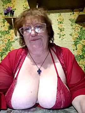 Snapshot of TATSI23 chatting on November 16, 2025, 4:45 pm TATSI23 online show from November 16, 2025, 4:45 pm