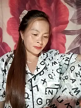 Snapshot of lucky774- chatting on October 13, 2025, 1:33 pm lucky774- online show from October 13, 2025, 1:33 pm