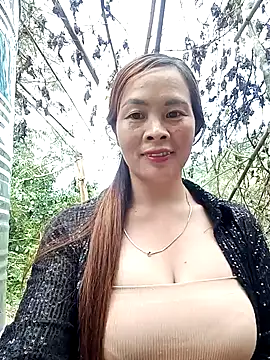 Snapshot of lucky774- chatting on October 22, 2025, 7:30 am lucky774- online show from October 22, 2025, 7:30 am