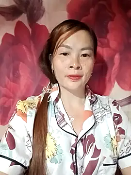 Snapshot of lucky774- chatting on November 4, 2025, 12:32 am lucky774- online show from November 4, 2025, 12:32 am