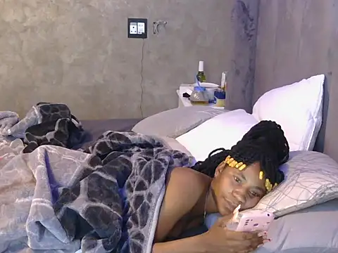 petite queenx online show from October 15, 2025, 5:51 am