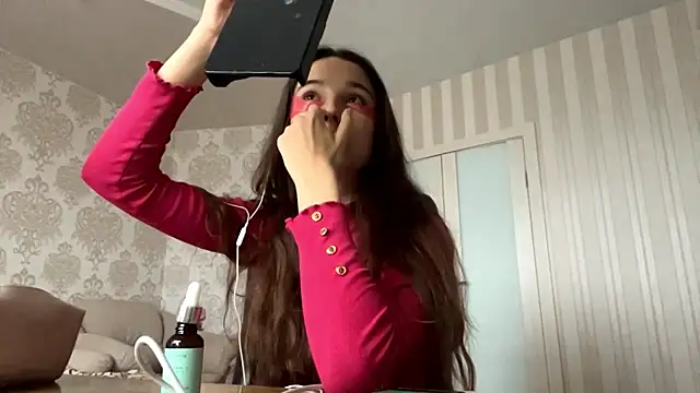 ZaidaKellner online show from October 15, 2025, 6:13 am