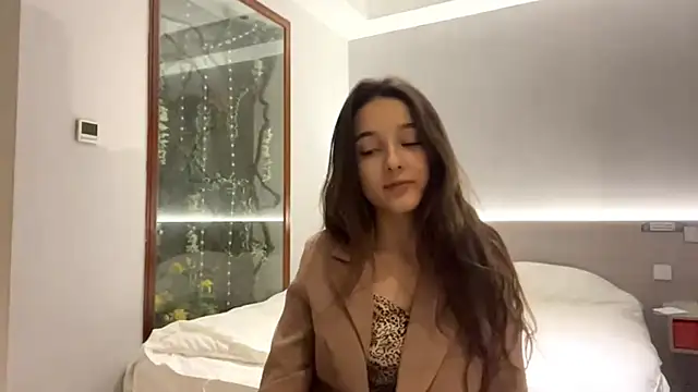 ZaidaKellner online show from November 11, 2025, 7:19 am