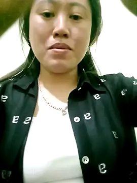 Snapshot of Ducky27021991 chatting on December 23, 2025, 6:11 am Ducky27021991 online show from December 23, 2025, 6:11 am