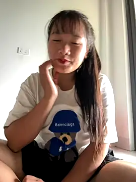 TrangNemo online show from October 21, 2025, 5:41 am