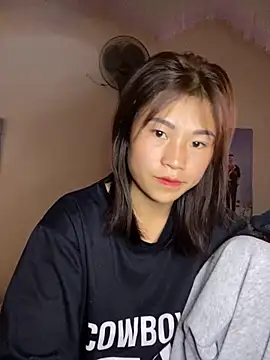 Mylinh- online show from October 31, 2025, 3:07 am