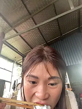 Mylinh- online show from November 2, 2025, 4:48 am