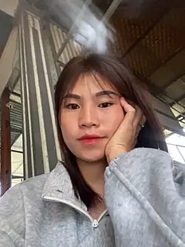 Mylinh- online show from November 6, 2025, 11:59 pm