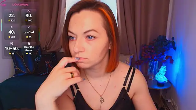 Snapshot of Serena_Foxxx chatting on May 20, 2026, 1:56 am Serena Foxxx online show from May 20, 2026, 1:56 am