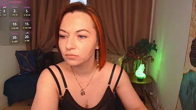 Snapshot of Serena_Foxxx chatting on May 29, 2026, 5:38 am Serena Foxxx online show from May 29, 2026, 5:38 am