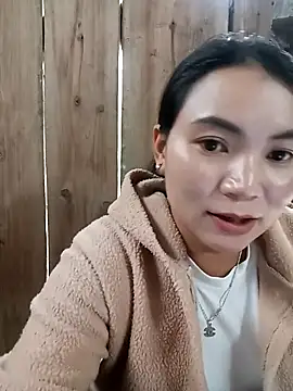 kun-love online show from October 24, 2025, 4:31 am