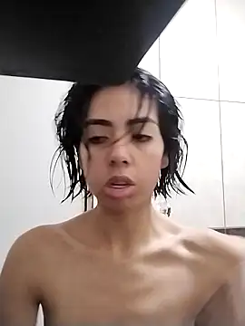 Lollysmile26 online show from November 12, 2025, 9:25 pm