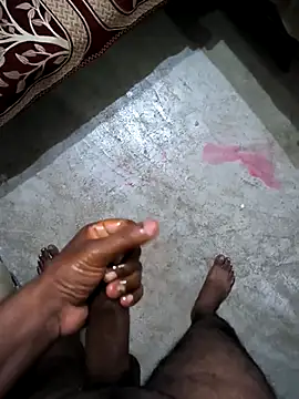 Snapshot of Bull_For_Cuckold_Realmeet chatting on November 5, 2025, 4:40 pm Bull For Cuckold Realmeet online show from November 5, 2025, 4:40 pm