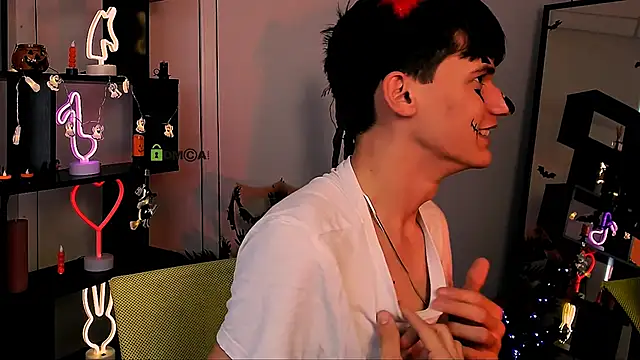 Snapshot of rico_steel chatting on October 30, 2025, 9:33 am rico steel online show from October 30, 2025, 9:33 am