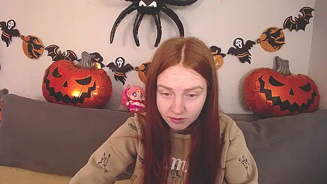 Snapshot of Evarey_ chatting on November 1, 2025, 5:09 am Evarey online show from November 1, 2025, 5:09 am