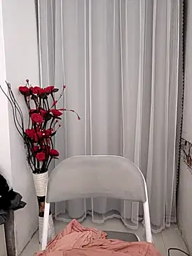 Snapshot of nini10052025 chatting on November 8, 2025, 1:44 pm nini10052025 online show from November 8, 2025, 1:44 pm