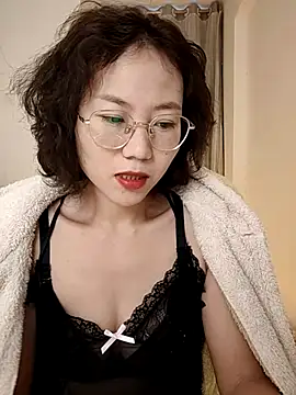 Snapshot of nini10052025 chatting on November 20, 2025, 1:28 am nini10052025 online show from November 20, 2025, 1:28 am