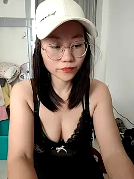 nini10052025 online show from December 23, 2025, 2:53 am