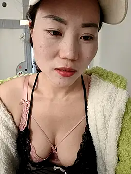 nini10052025 online show from January 15, 2026, 4:39 am