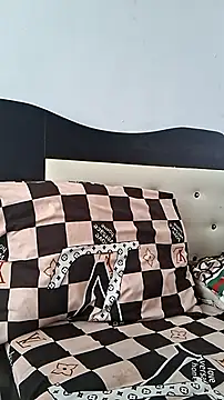 GlobeTrottieHottie1 online show from November 2, 2025, 12:07 pm