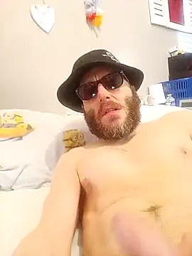 Snapshot of padrecoco chatting on November 4, 2025, 2:05 pm padrecoco online show from November 4, 2025, 2:05 pm