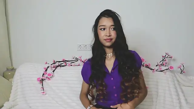 SelinaLukas online show from October 12, 2025, 4:06 pm